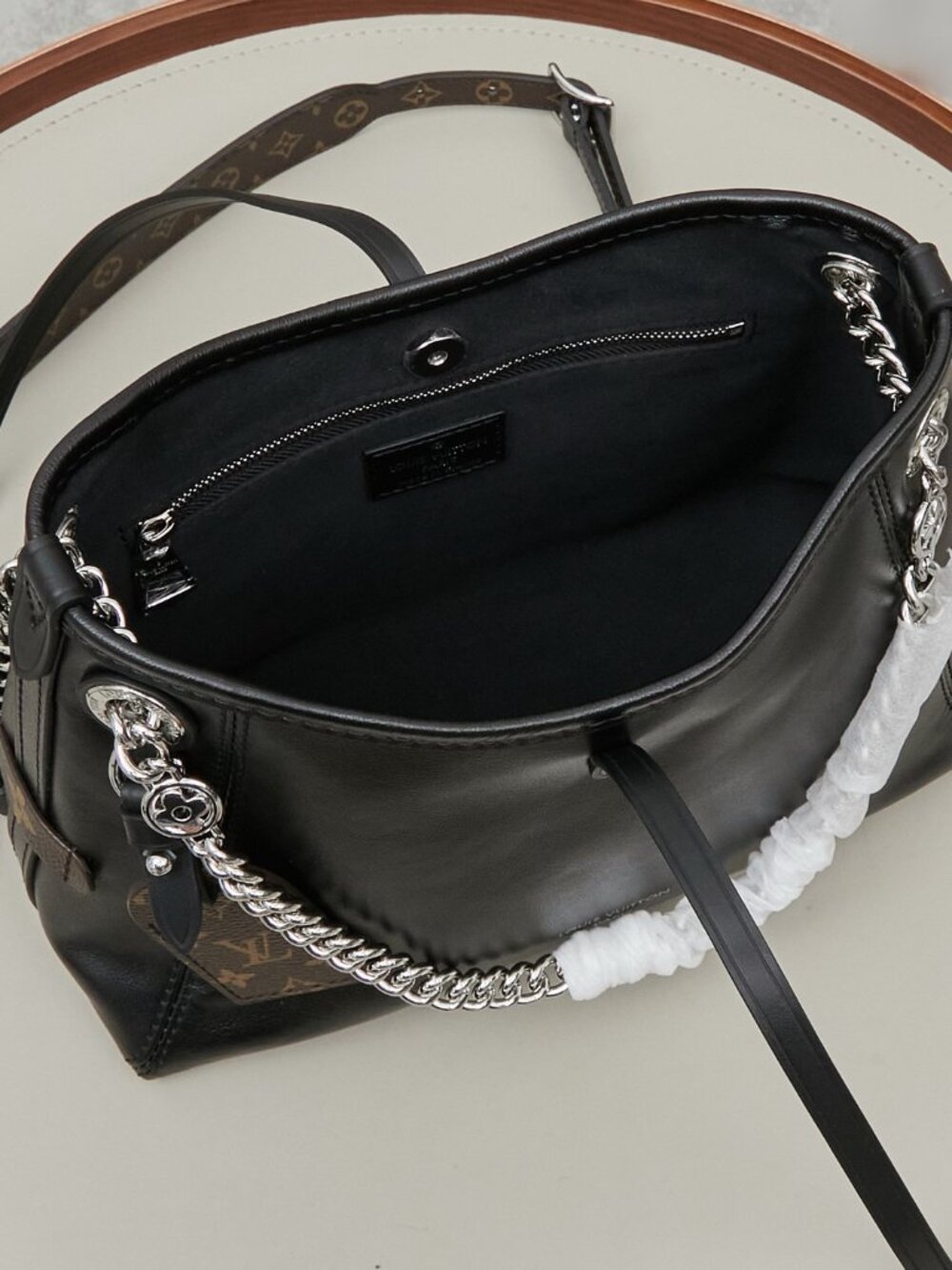 Louis Vuitton Shoulder Bag Carryall Cargo Vibe PM Lambskin M24861 - Picture 9 of 9